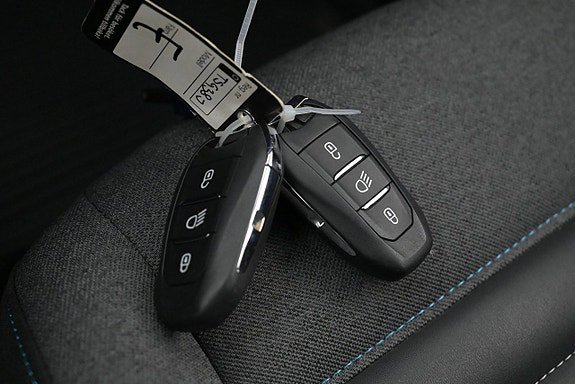Vehicle Image 21