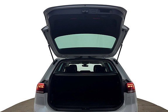 Vehicle Image 38