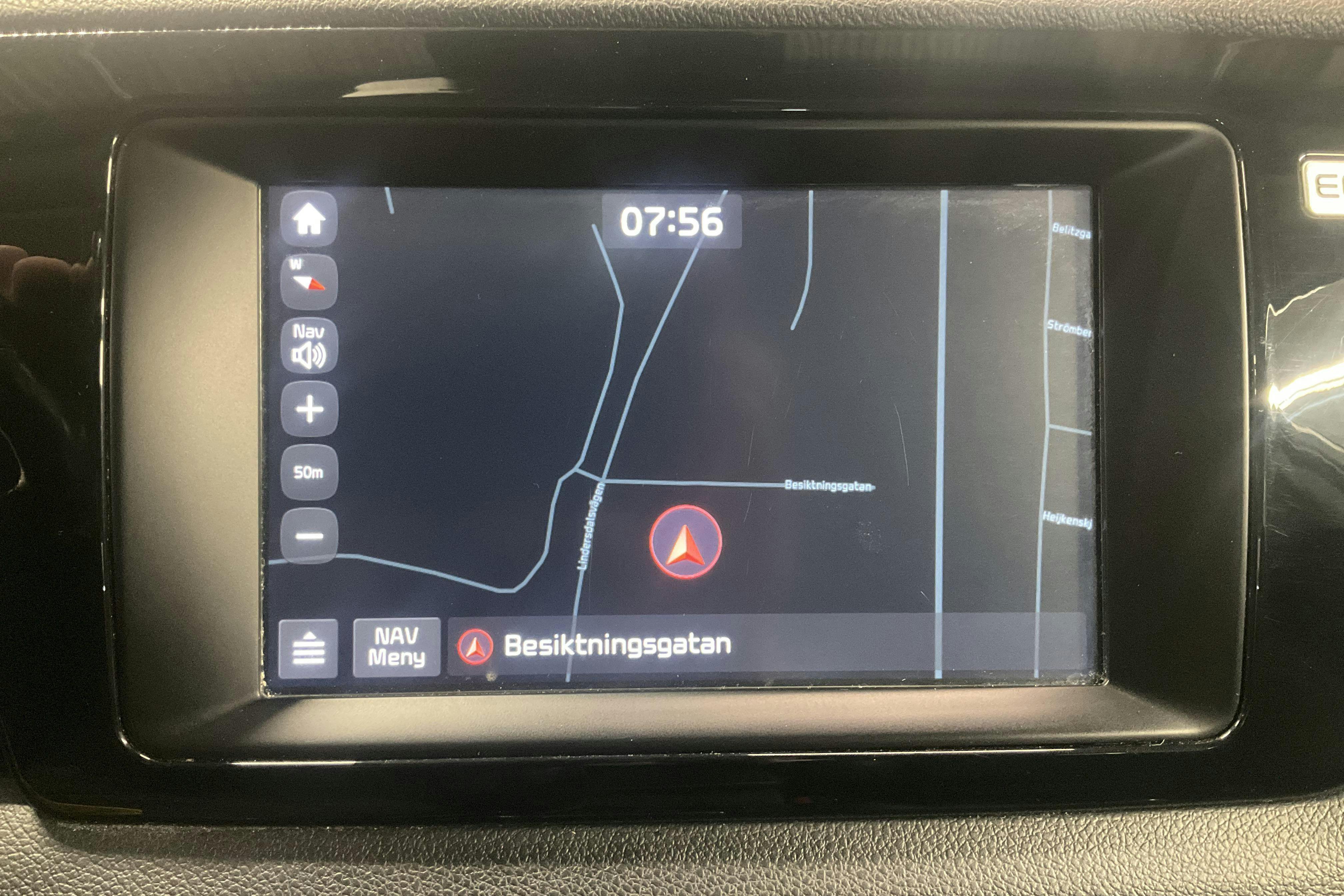 Vehicle Image 11