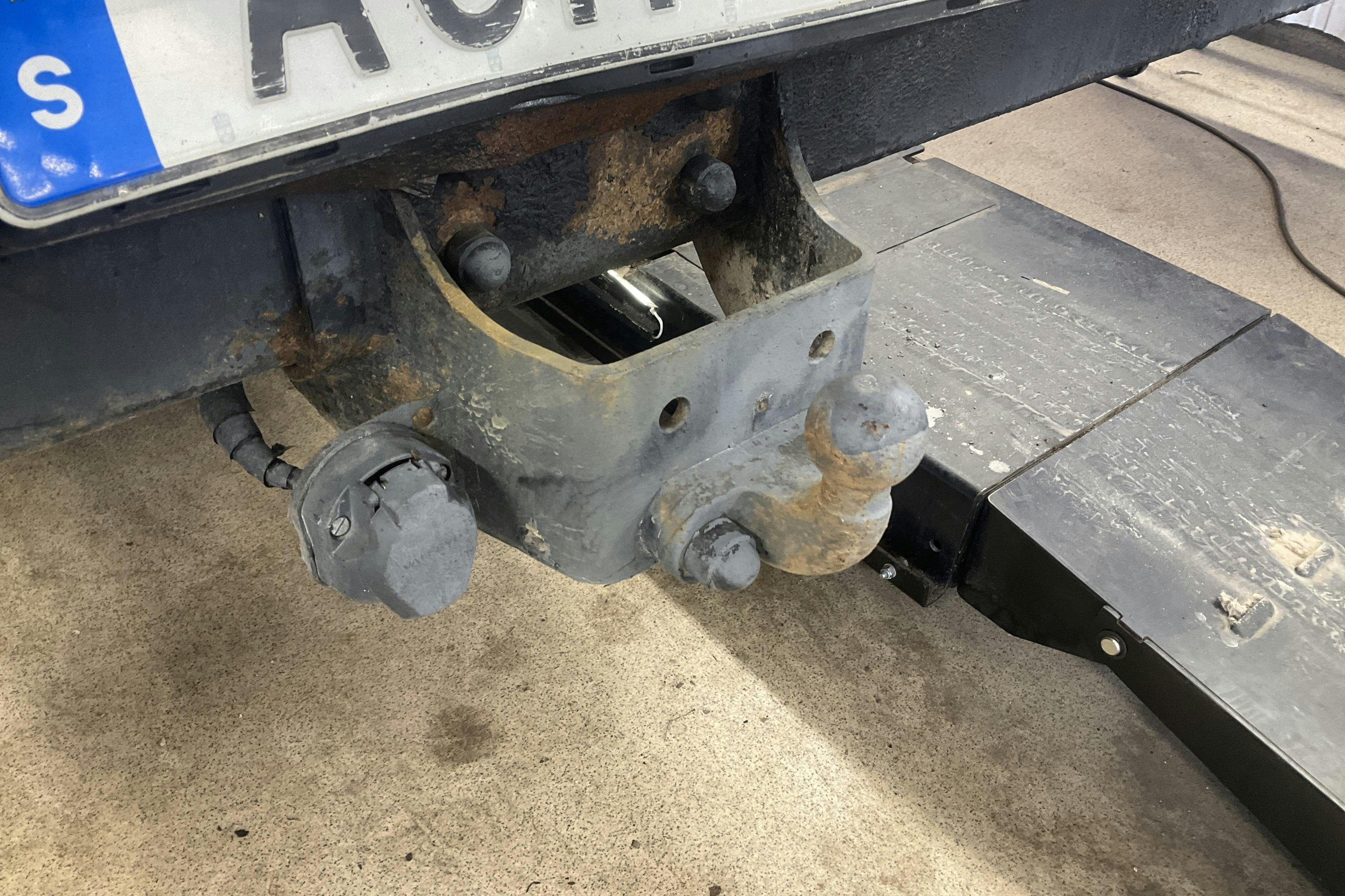Vehicle Image 12