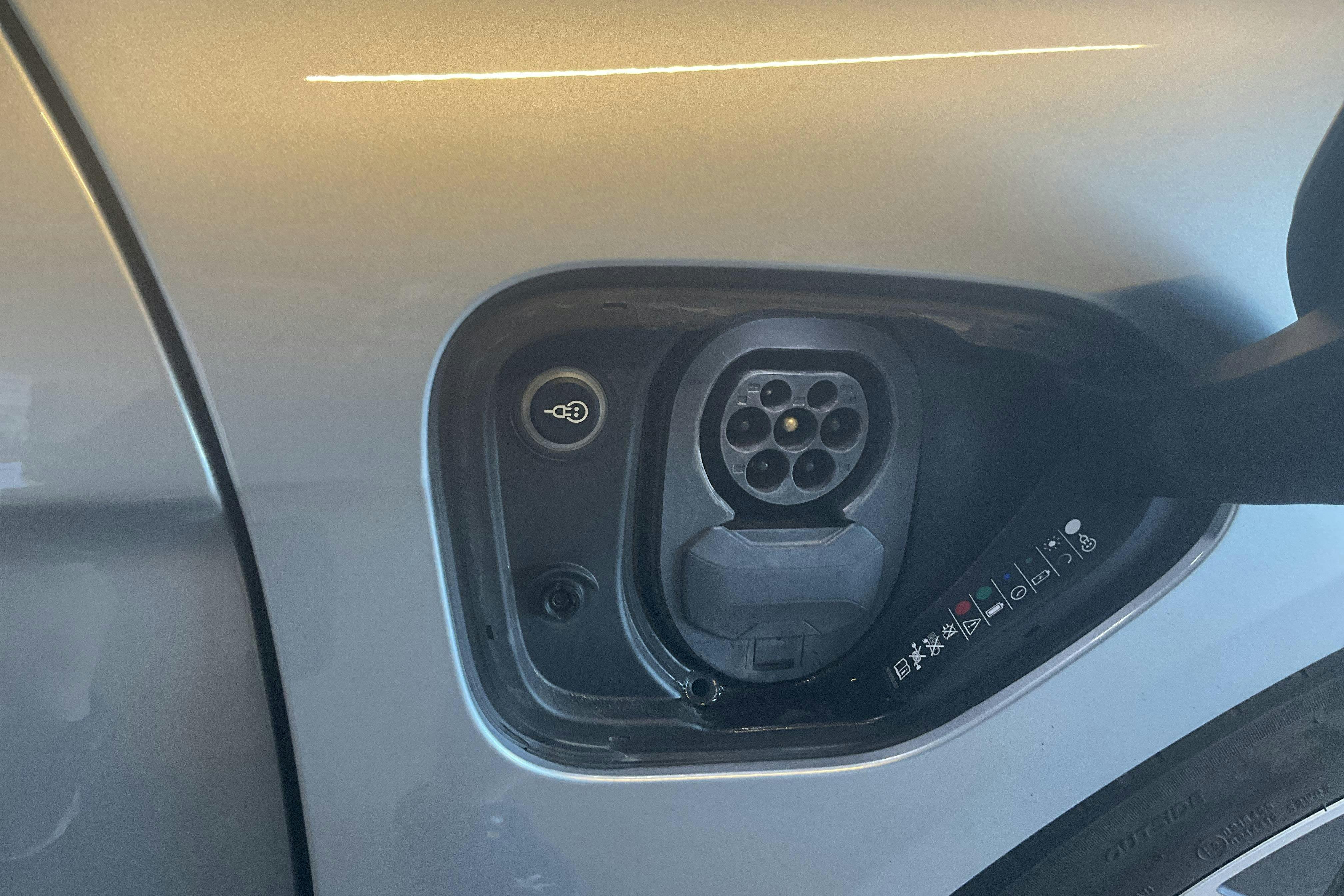 Vehicle Image 22