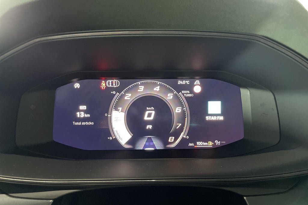 Vehicle Image 25