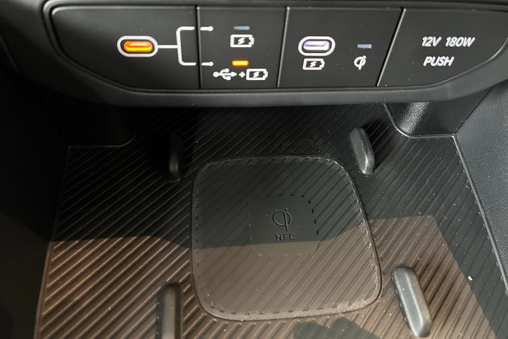 Vehicle Image 21