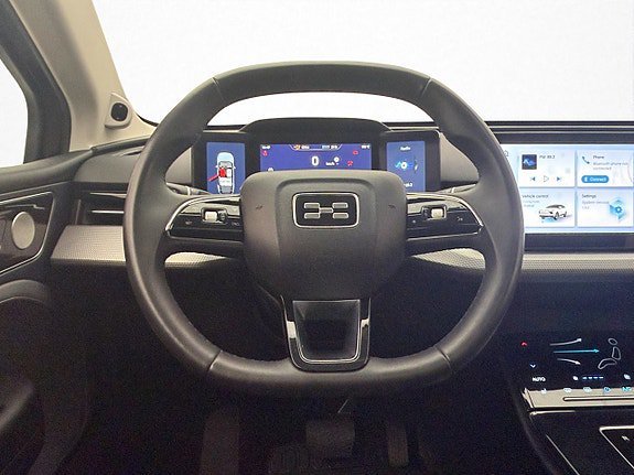 Vehicle Image 15