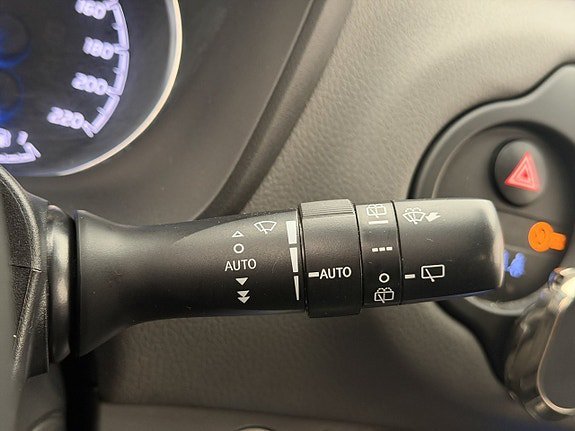 Vehicle Image 27