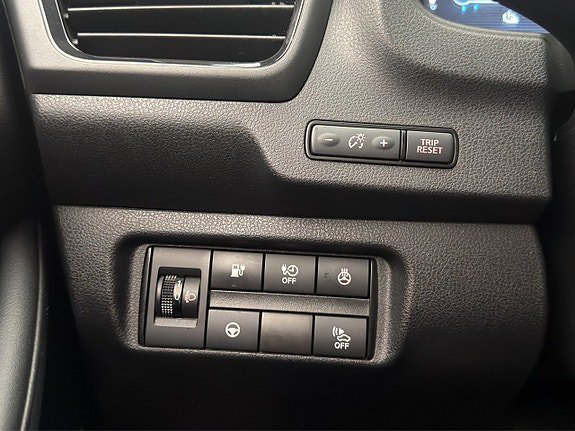 Vehicle Image 29
