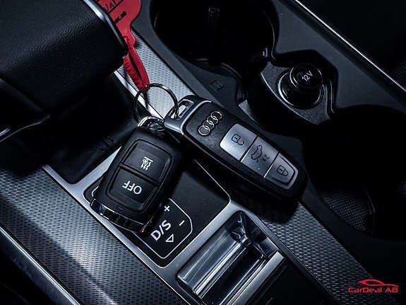 Vehicle Image 30