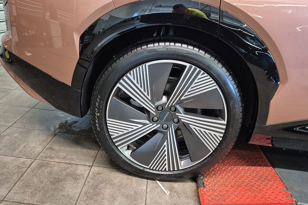 Vehicle Image 21