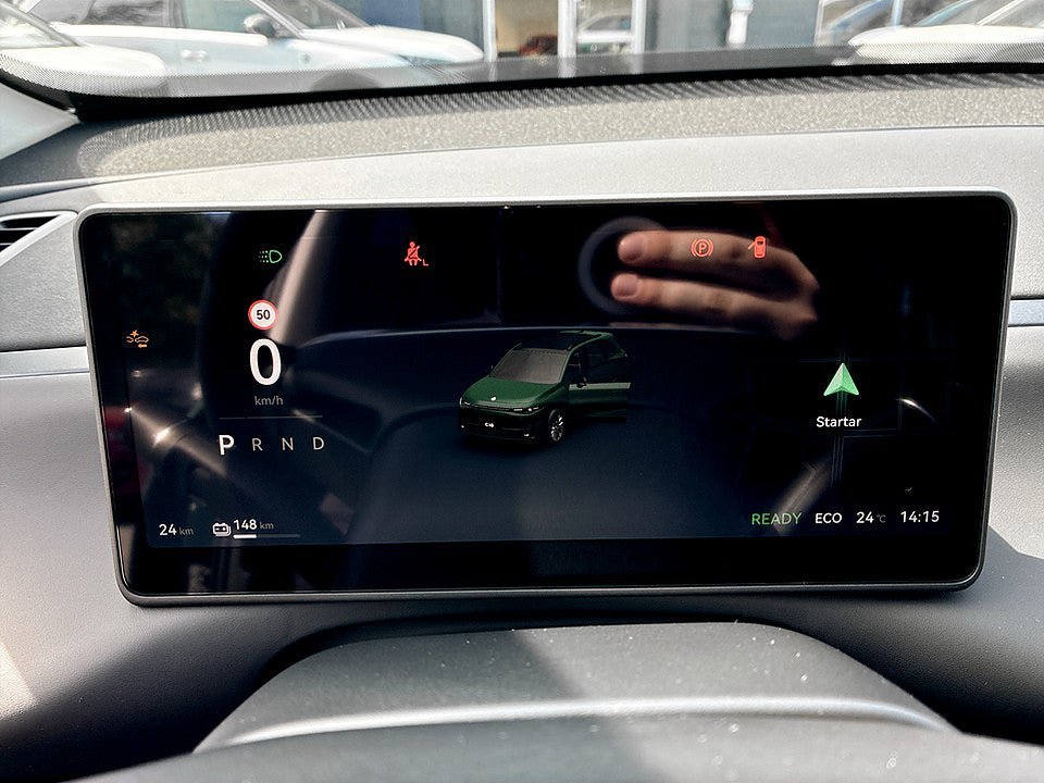 Vehicle Image 11