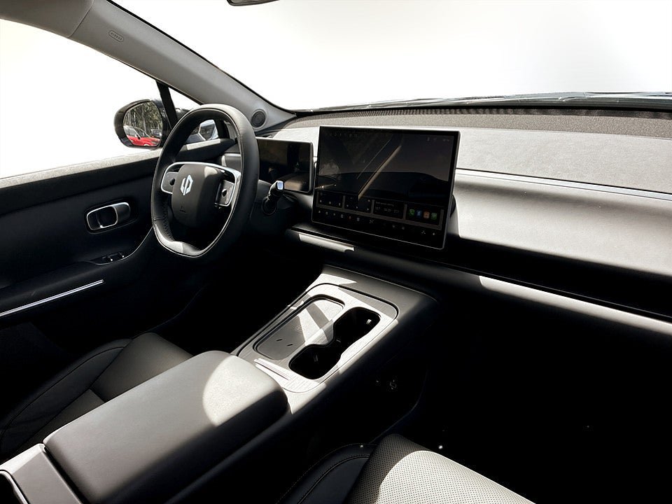 Vehicle Image 14
