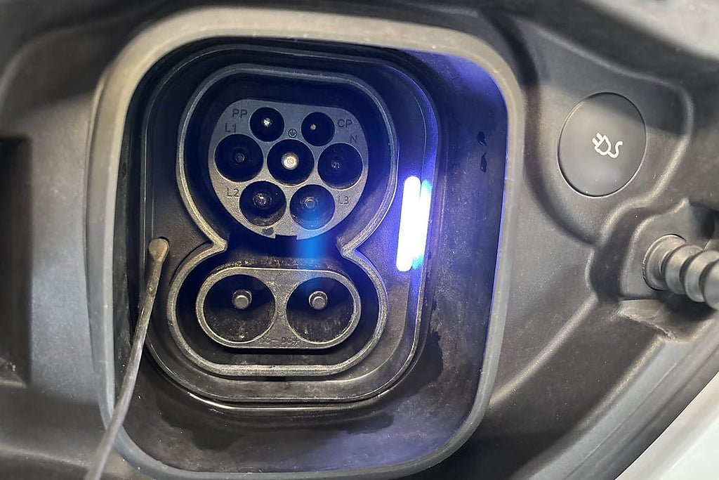 Vehicle Image 25