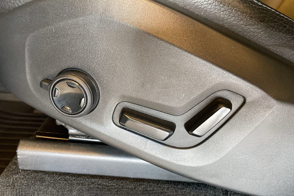 Vehicle Image 36