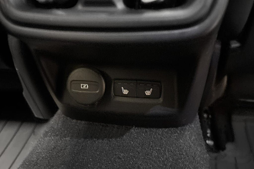 Vehicle Image 33