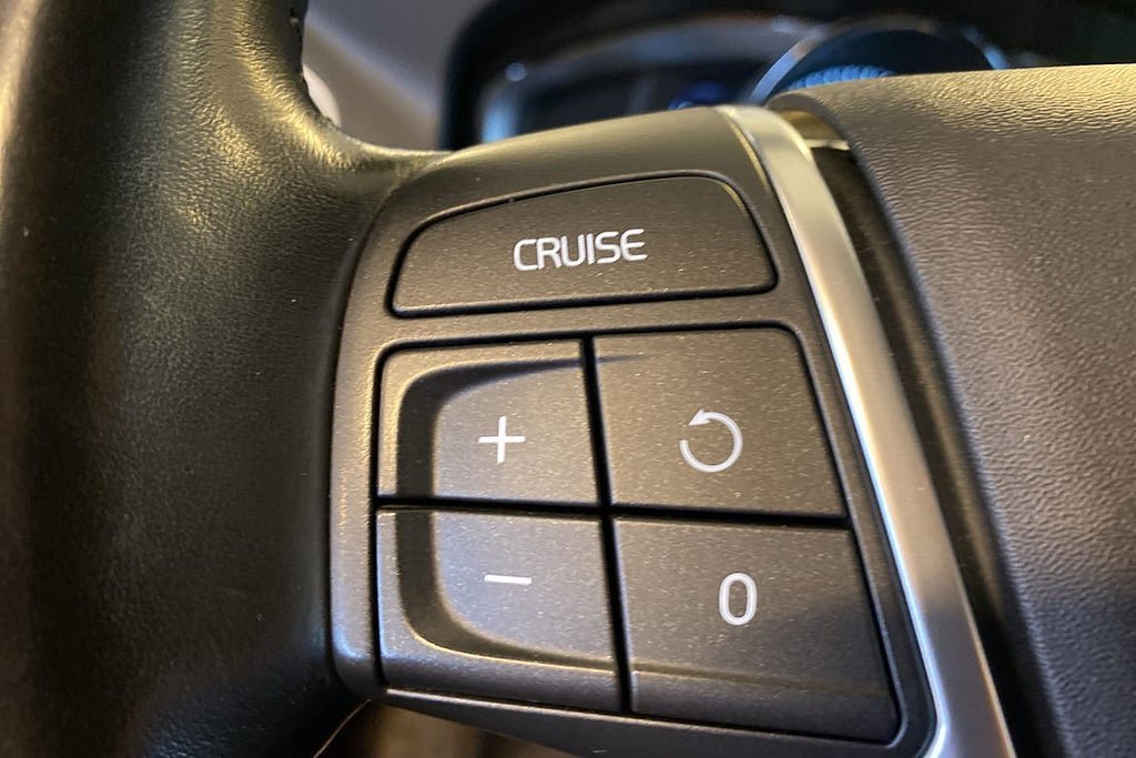 Vehicle Image 25