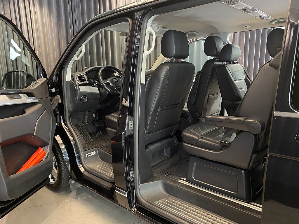 Vehicle Image 38