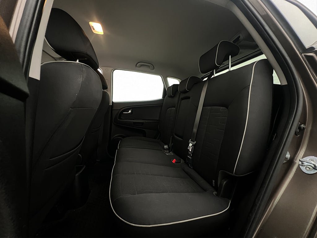Vehicle Image 13