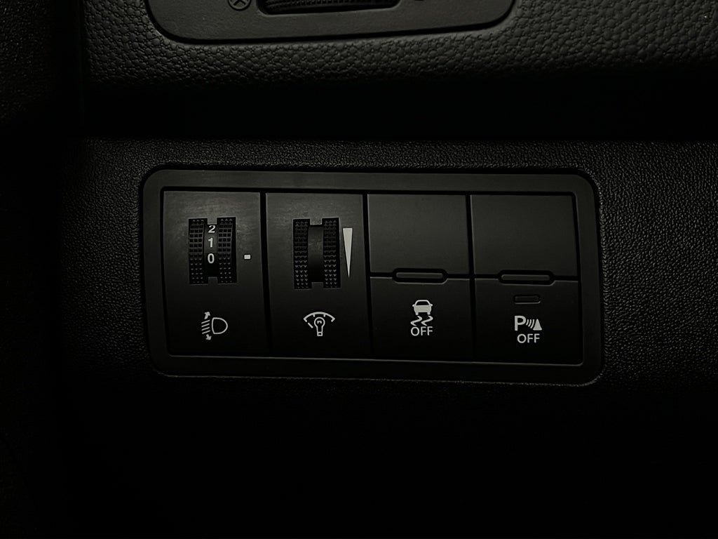 Vehicle Image 23