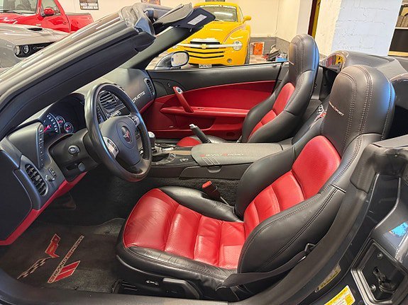 Vehicle Image 23