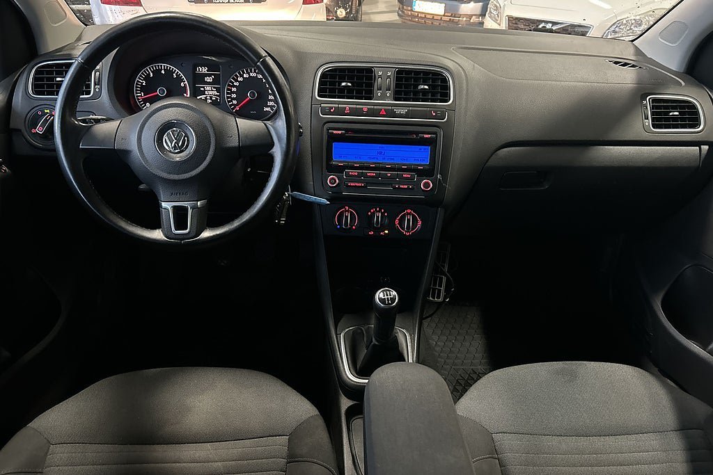 Vehicle Image 13