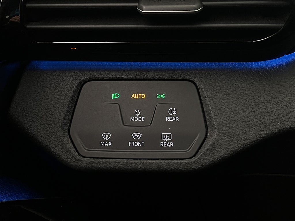 Vehicle Image 28