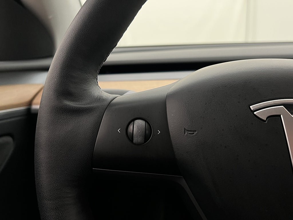 Vehicle Image 27