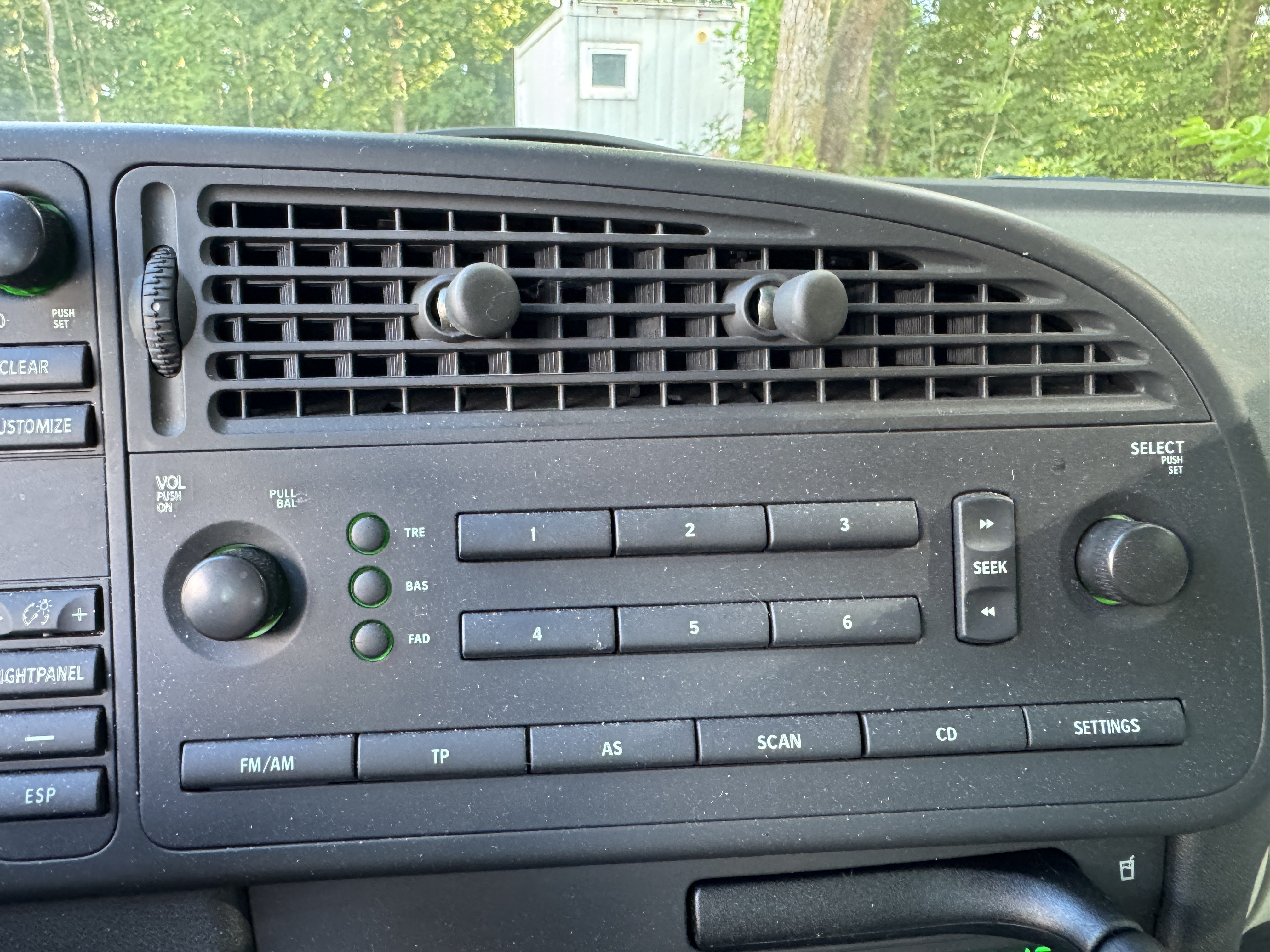 Vehicle Image 37