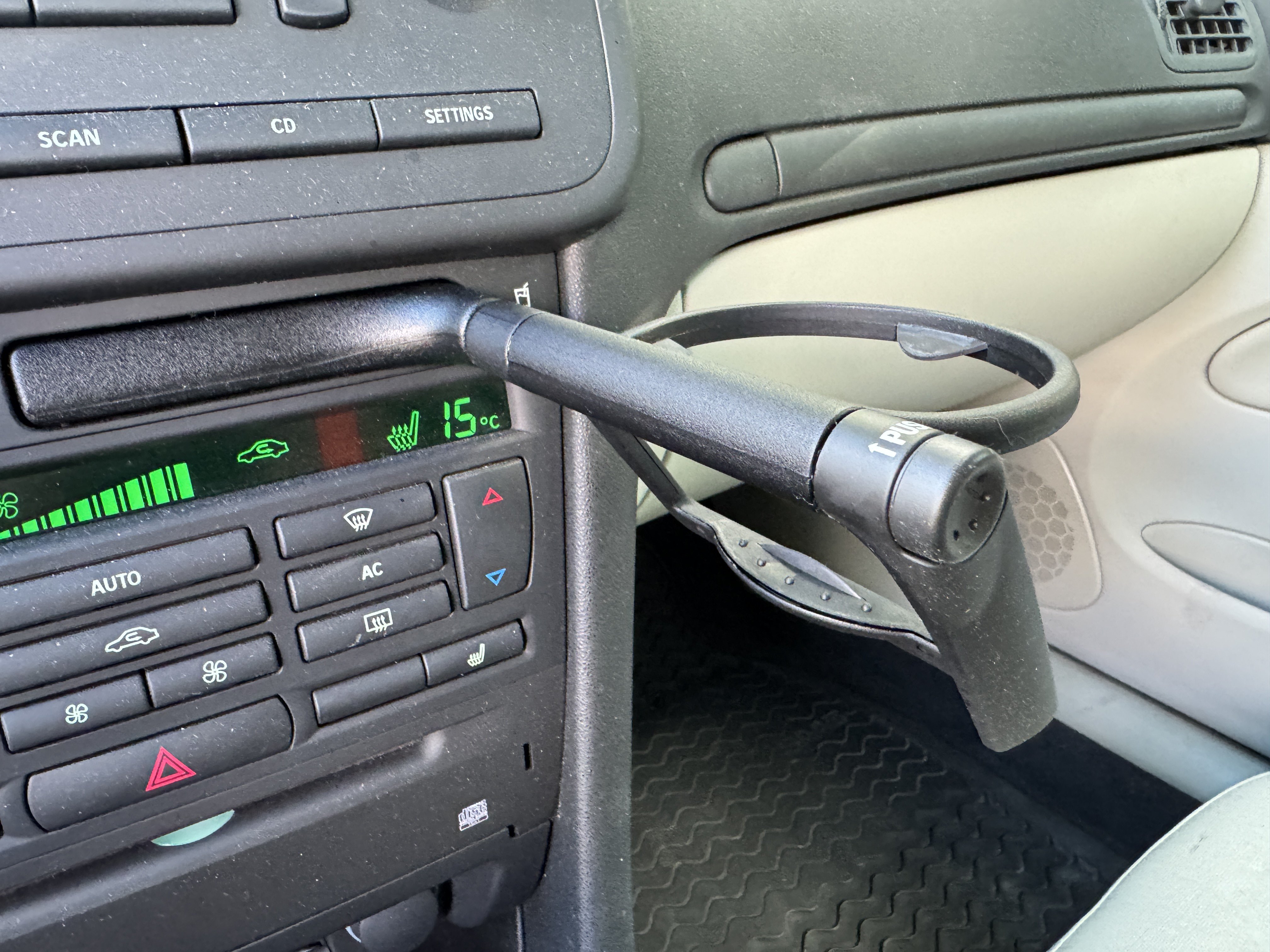 Vehicle Image 38