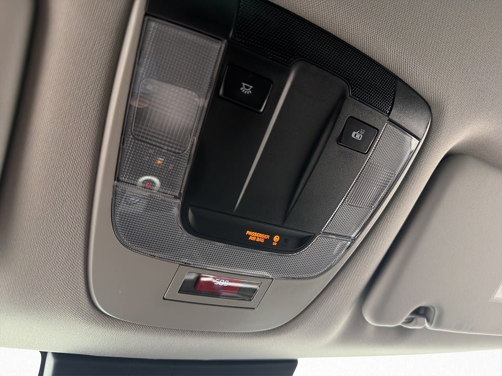 Vehicle Image 35