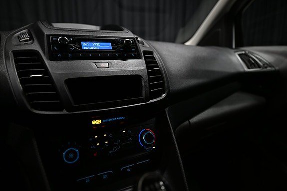 Vehicle Image 28