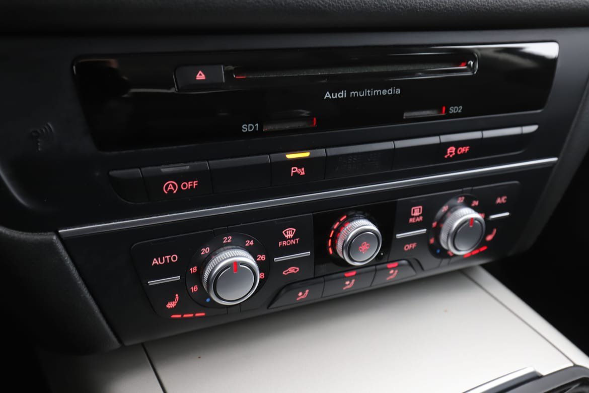 Vehicle Image 26