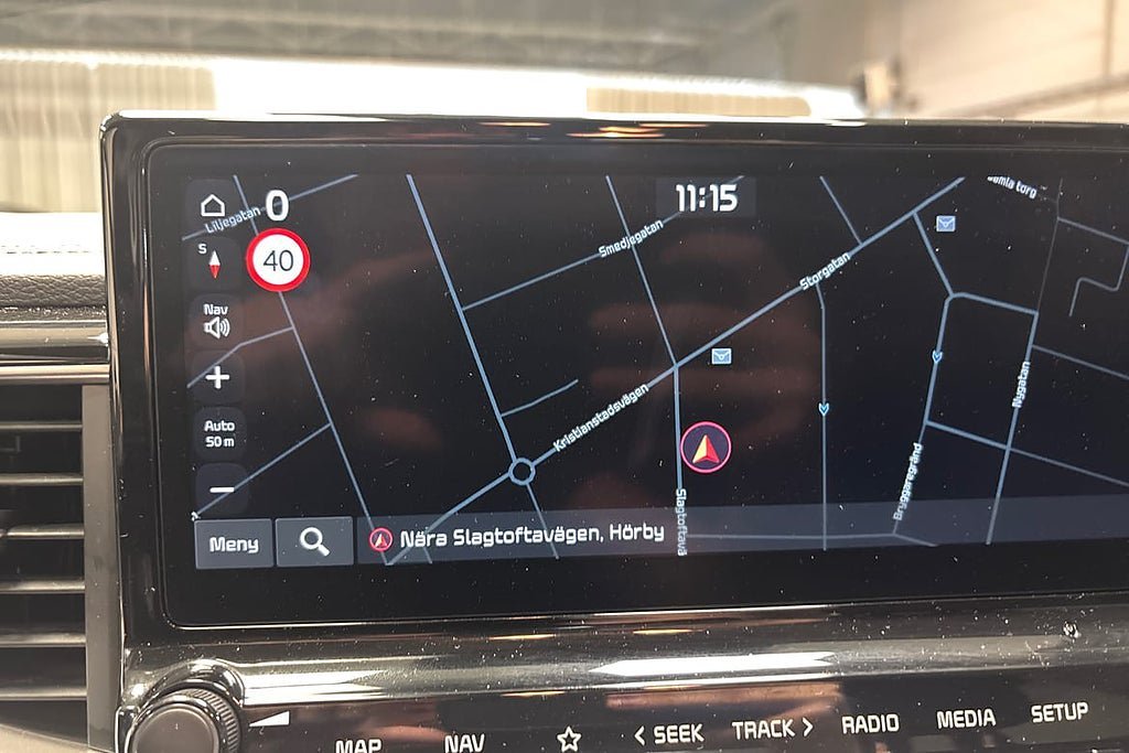 Vehicle Image 16