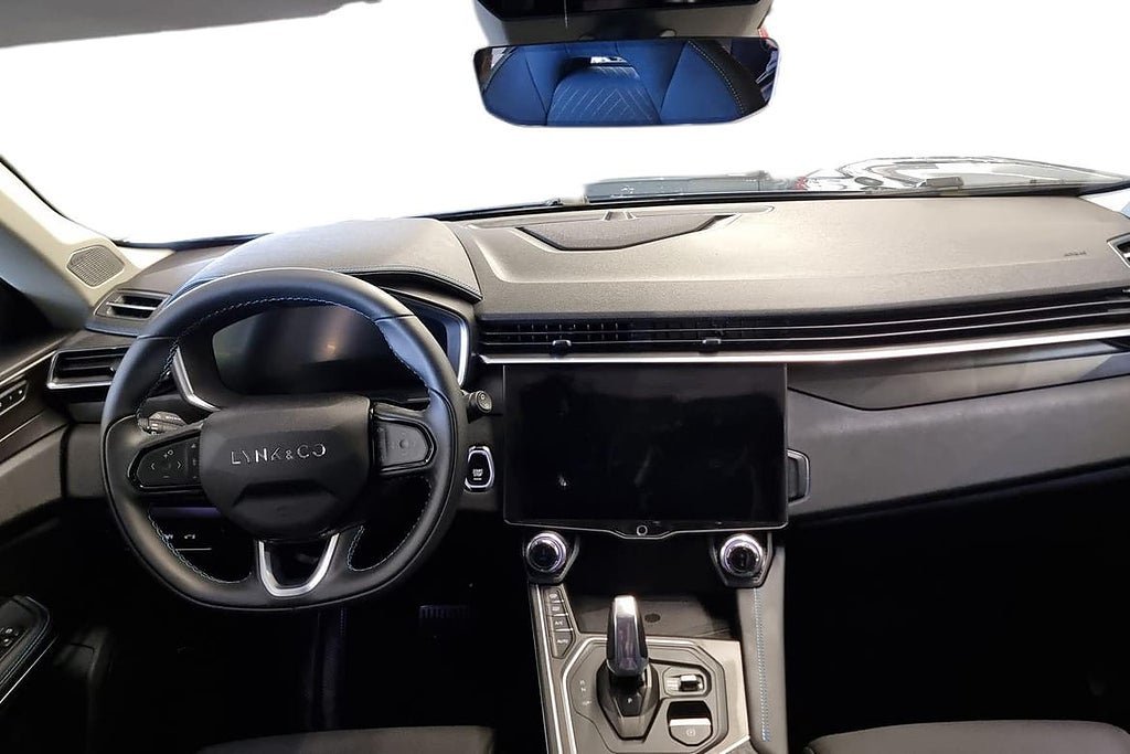 Vehicle Image 13