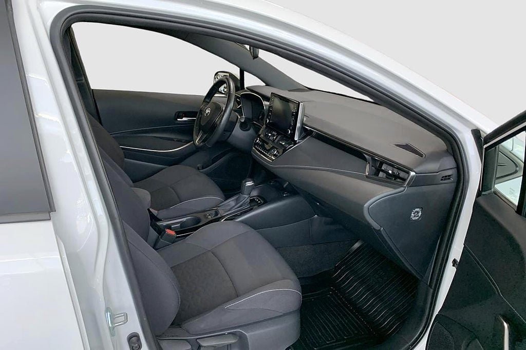 Vehicle Image 9
