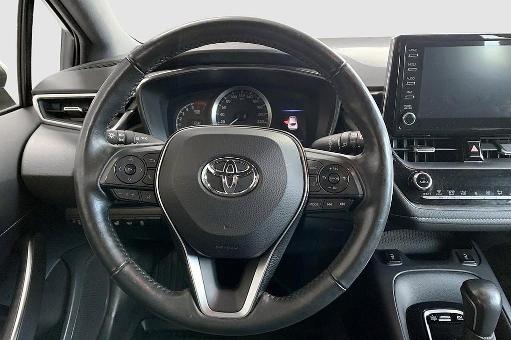 Vehicle Image 12