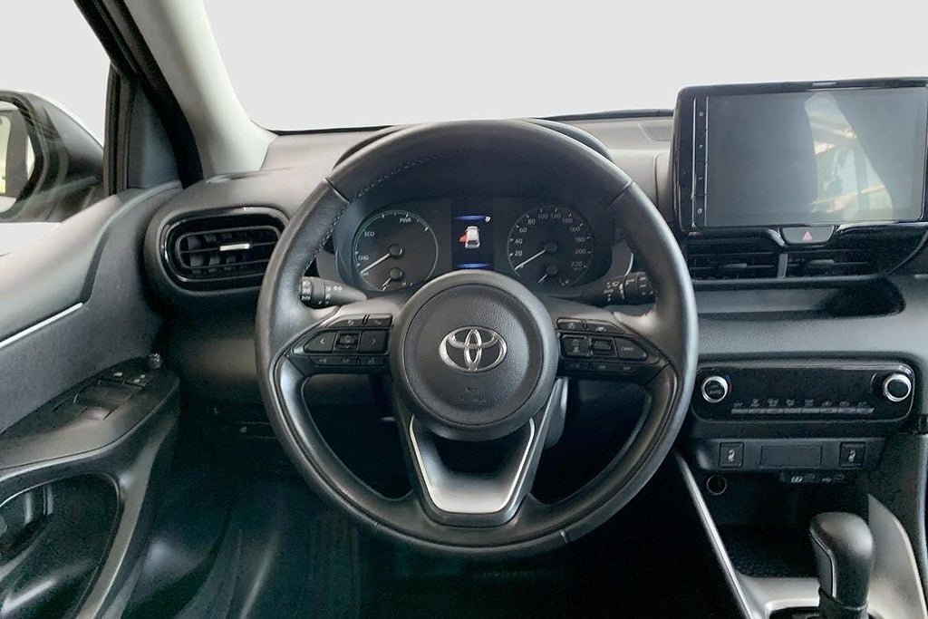 Vehicle Image 11