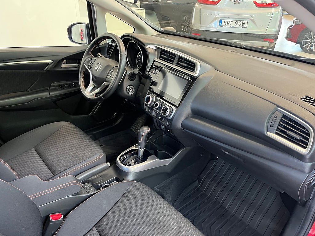 Vehicle Image 7