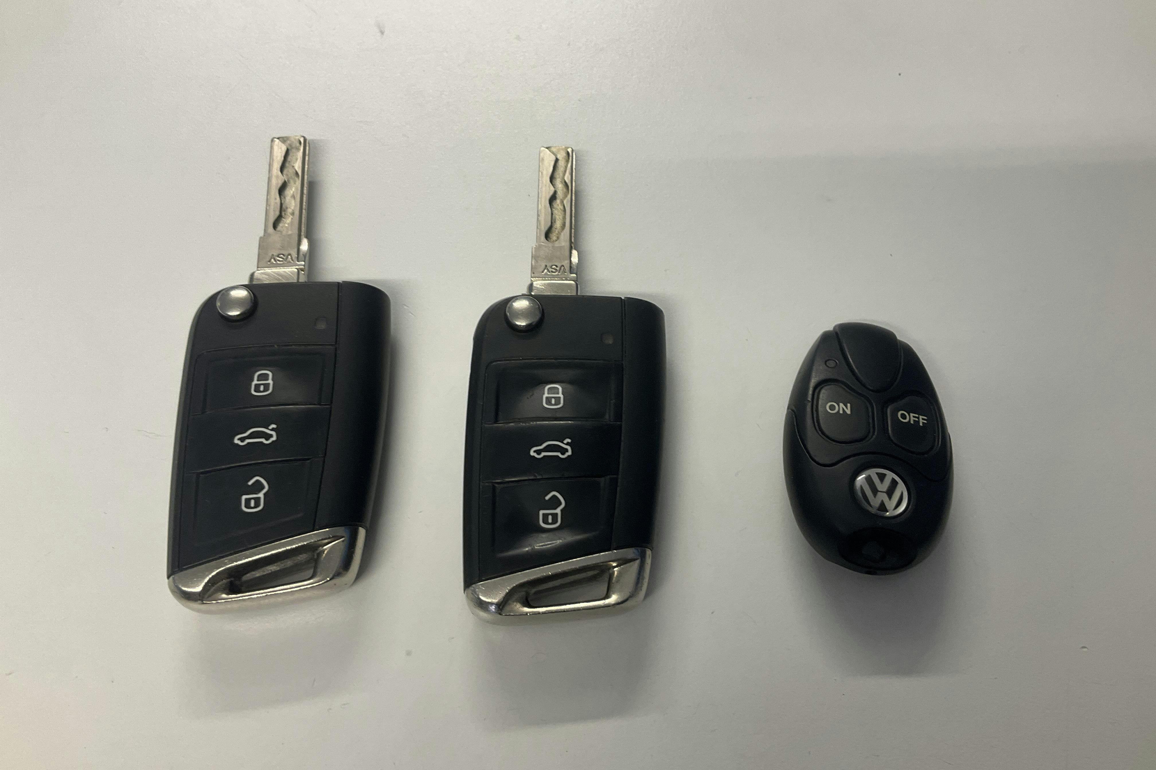Vehicle Image 15