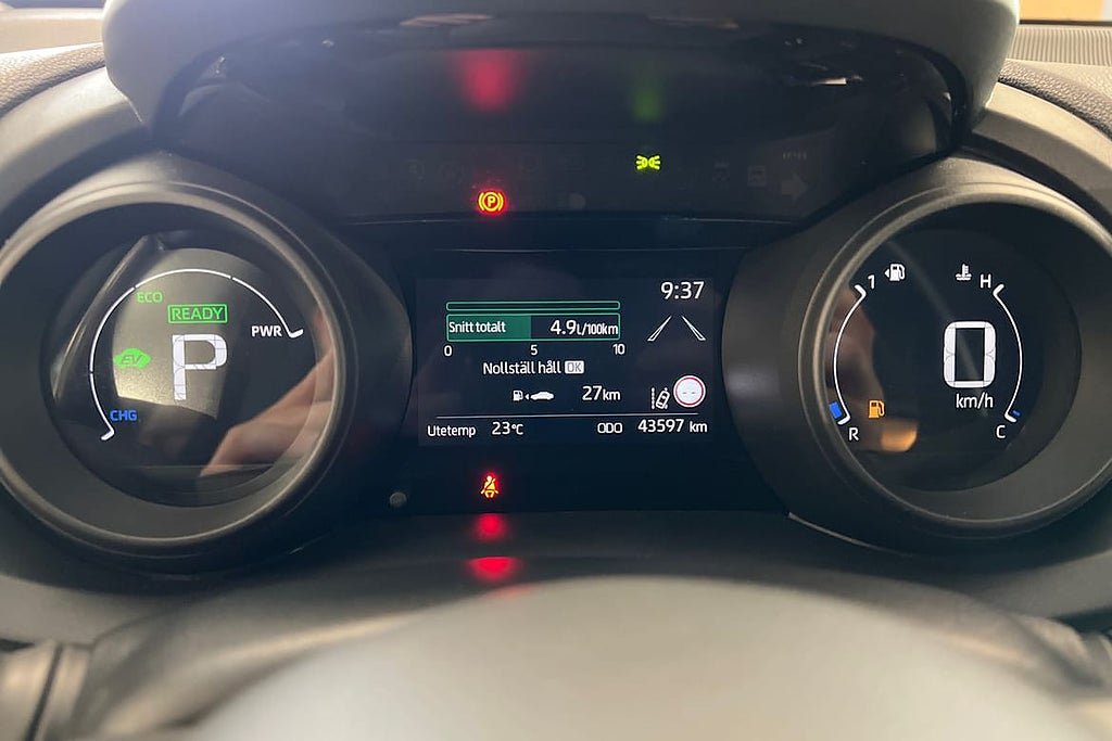 Vehicle Image 16
