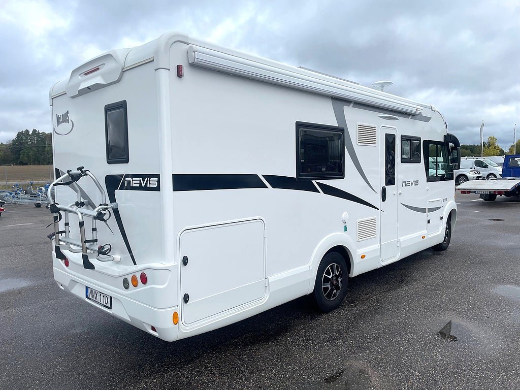 Vehicle Image 26