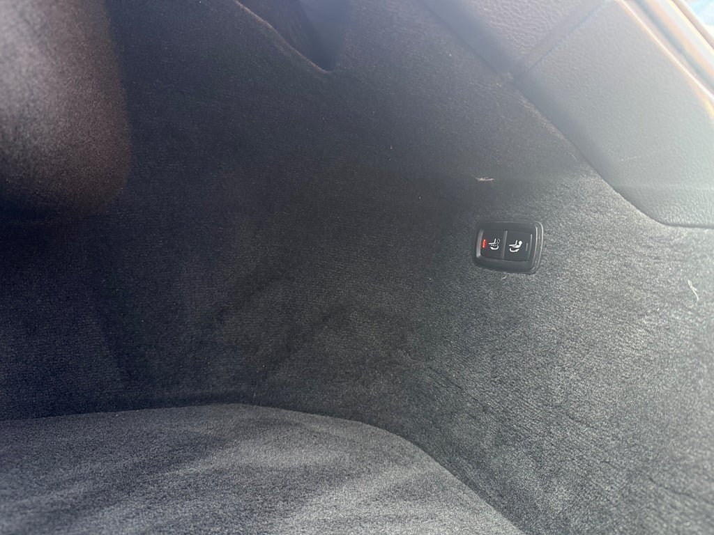 Vehicle Image 38
