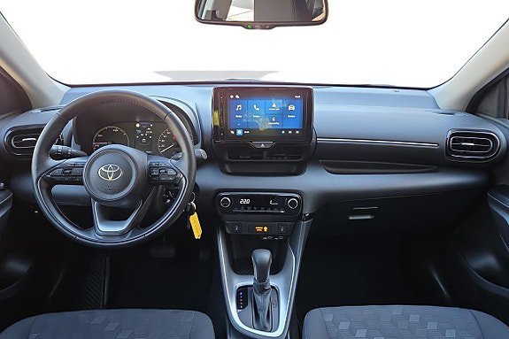 Vehicle Image 10