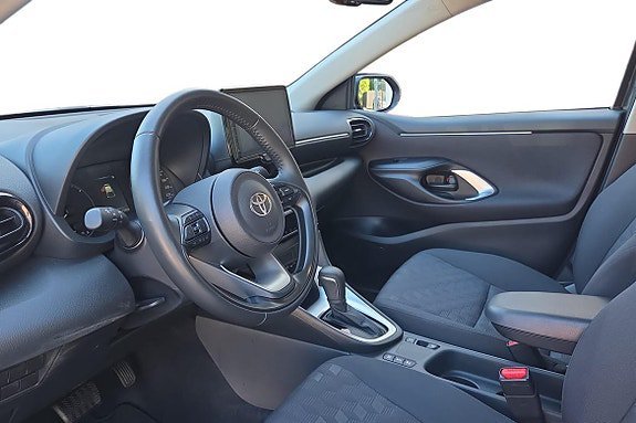 Vehicle Image 12