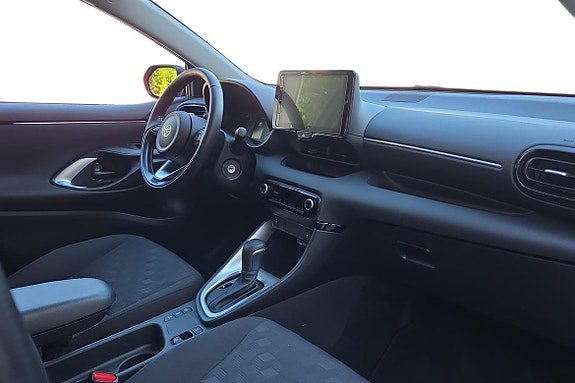 Vehicle Image 14