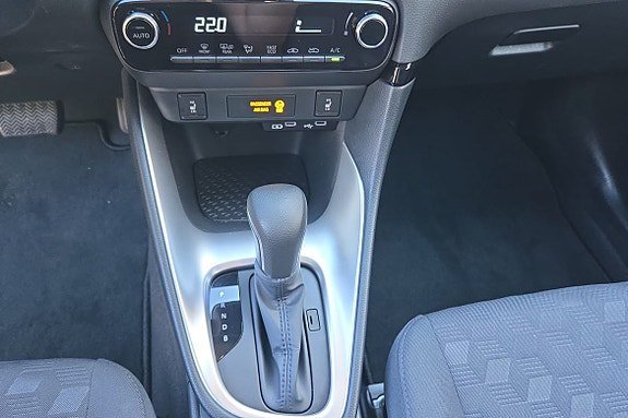 Vehicle Image 26