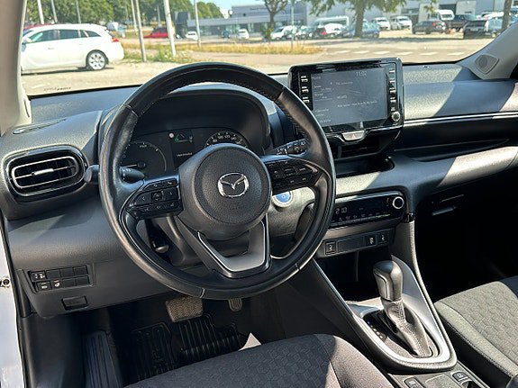 Vehicle Image 11