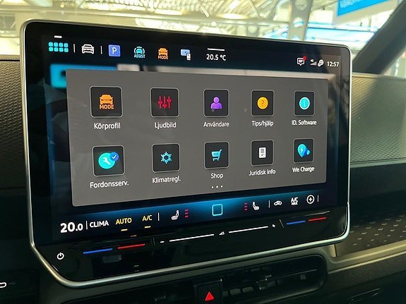 Vehicle Image 9