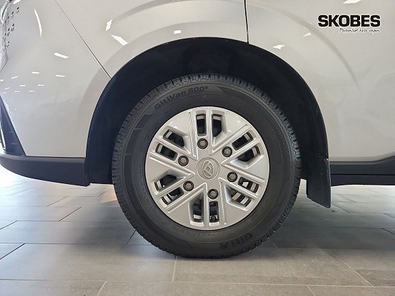 Vehicle Image 17