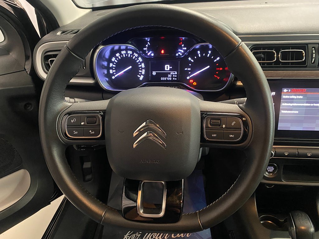 Vehicle Image 17