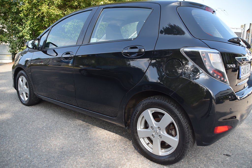 Vehicle Image 6