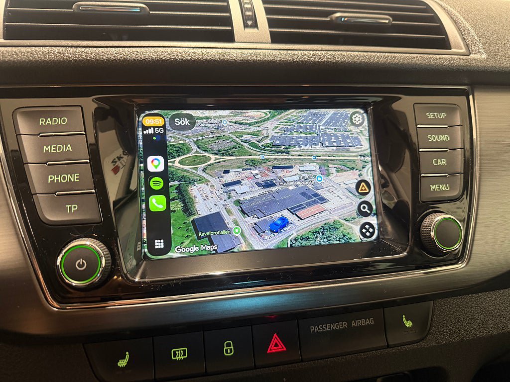 Vehicle Image 9